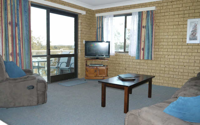 Marcel Towers Holiday Apartments