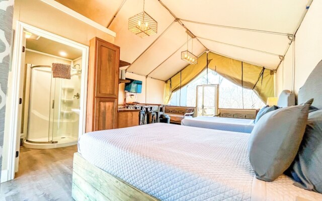 9 Son's Geronimo - Birdhouse Cabin