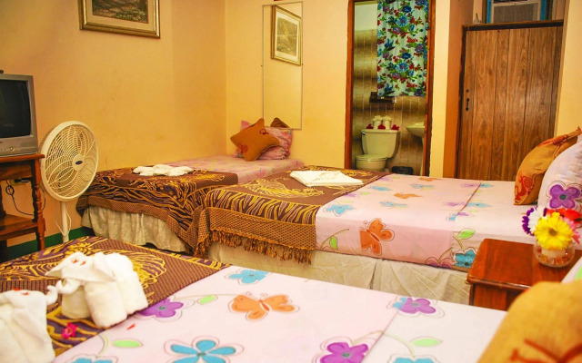 Chaleanor Hotel