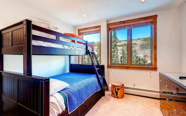 4 Bedroom Condo