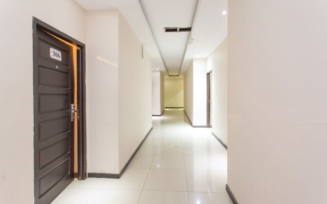 Hotel Sejati by OYO Rooms