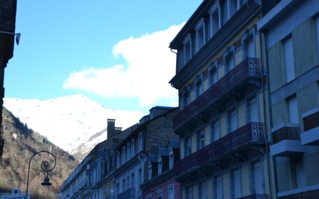 Petit studio dans immeuble de caractère