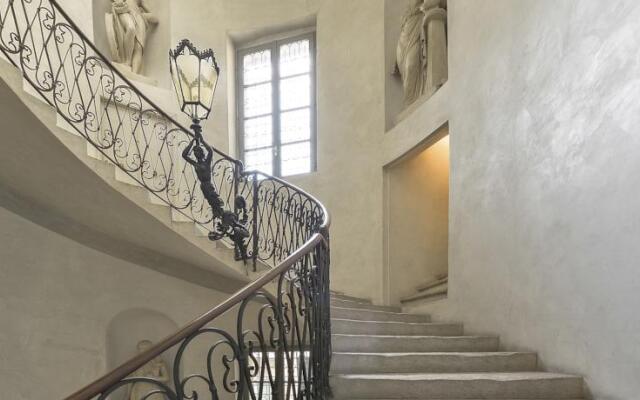 Macbeth Halldis Apartment