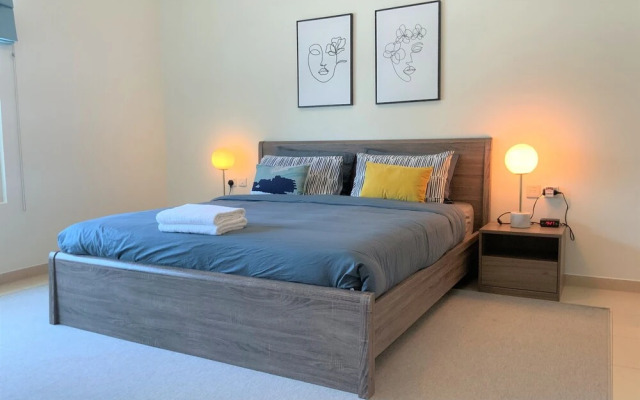 DHLA - Modern 2BR balcony in Marina