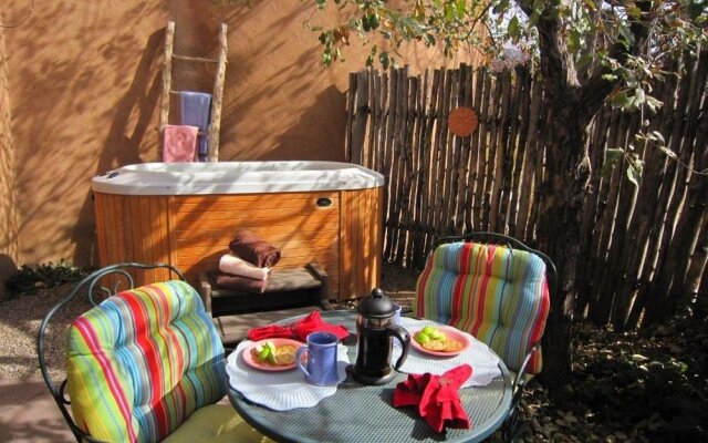 Cottonwood Inn Bed & Breakfast