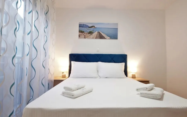 Kala Rooms & Suites