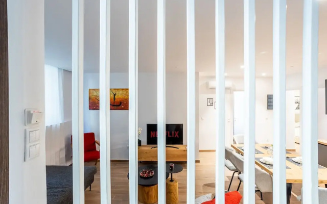 Exclusive 3-bedroom Haven in Kolonaki Center