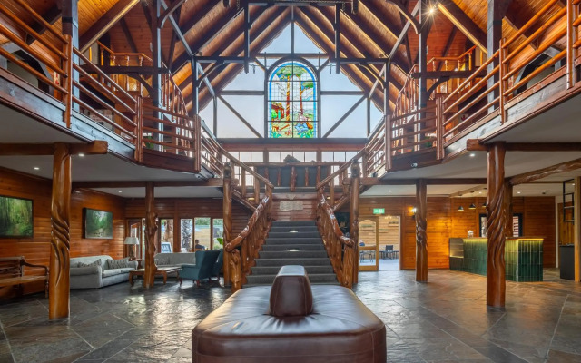 Knysna Log-Inn Hotel