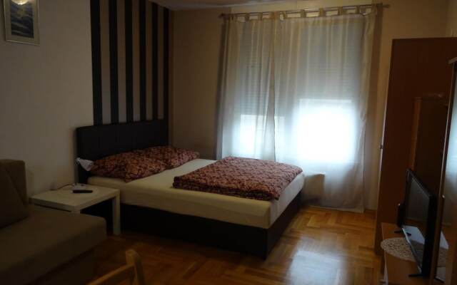 Apolon Centar Apartment