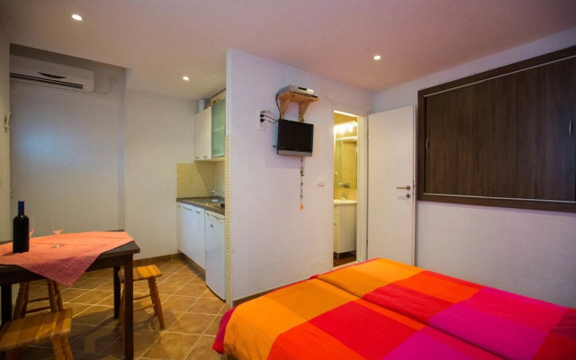 Anita Apartments