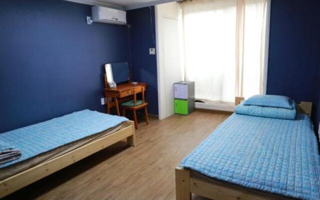 Hertz Guesthouse