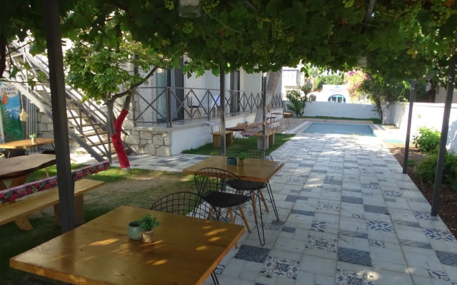 Ihlamur Alaçatı Butik Otel