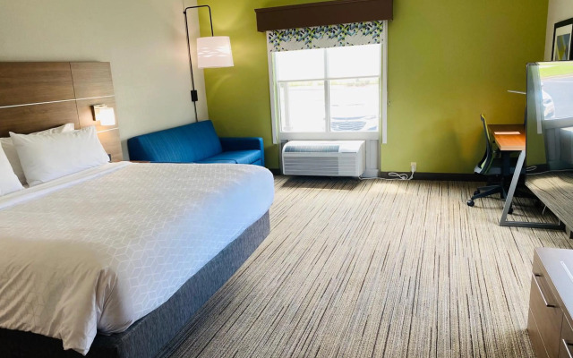 Holiday Inn Express & Suites Enterprise by IHG