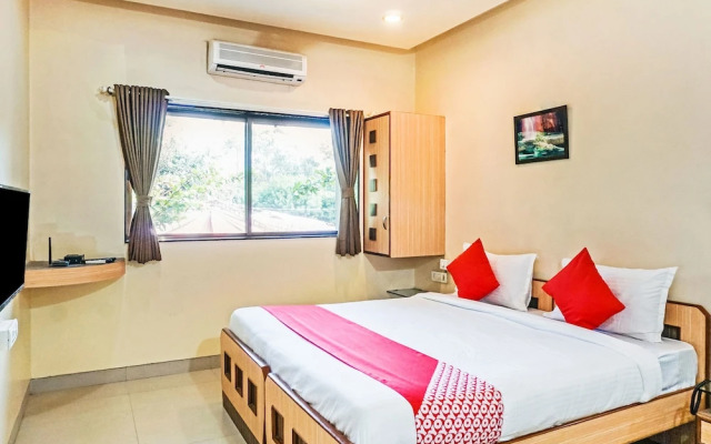 OYO 24344 Aquarius Resort