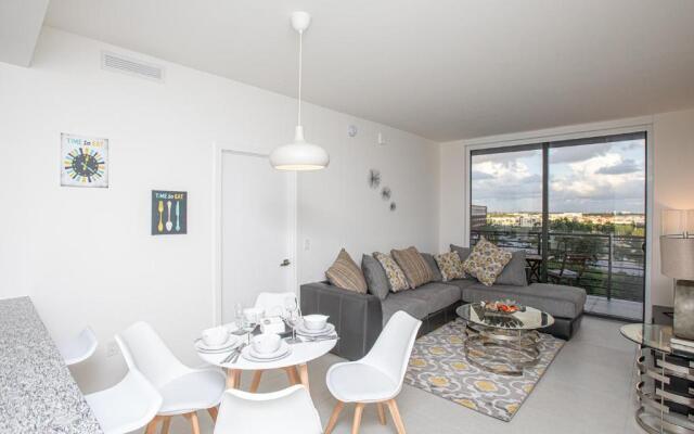 Luxury Apartment in Downtown Doral