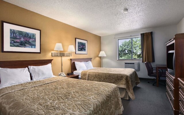 Super 8 Canton/Livonia Area
