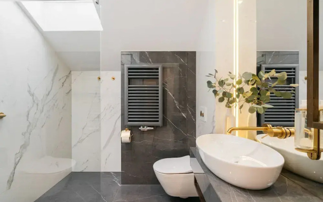 Central Palace - LoftAffair Collection