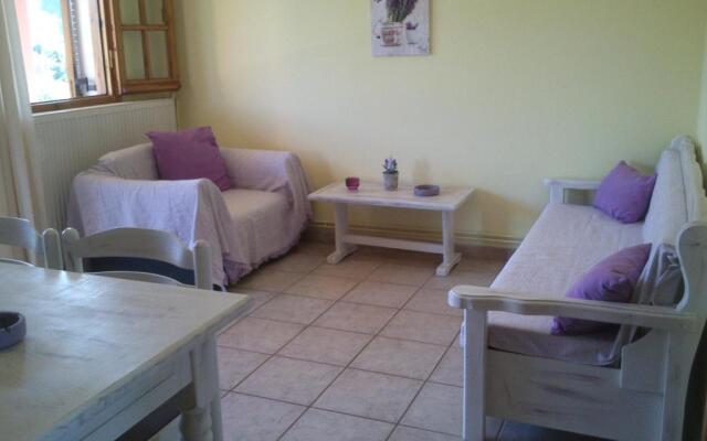 Olga's Garden Apartments