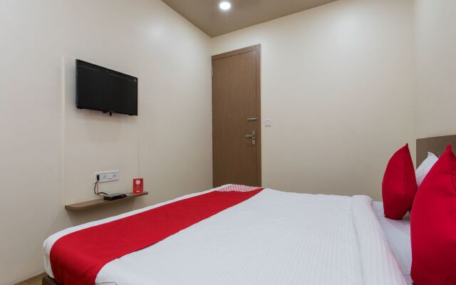 OYO 11929 Hotel Ridhi Sidhi