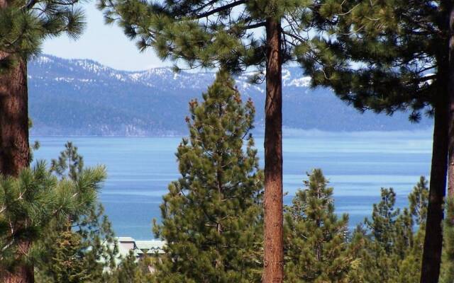 Pinehill Ponderosa by Lake Tahoe Accommodations