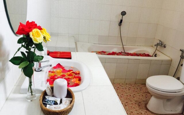Nay Min Thar Hotel