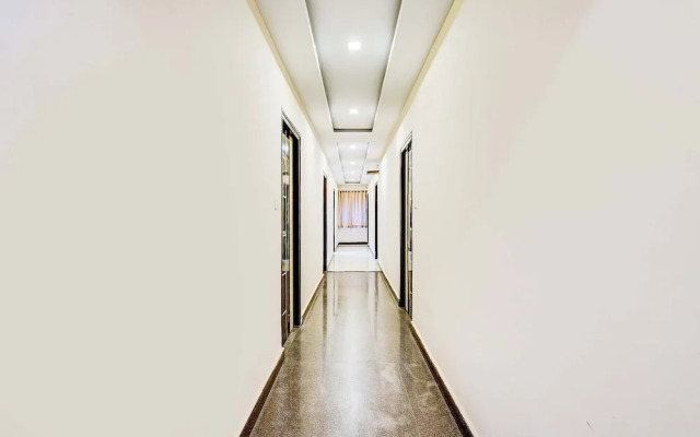 Fabhotel Emara Inn