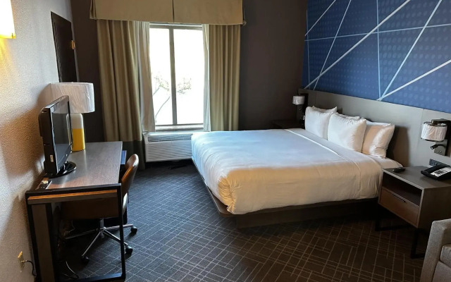 Comfort Inn & Suites Frisco East - McKinney