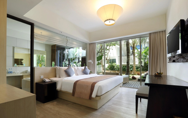 The Akmani Legian