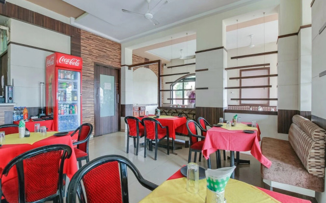 Oyo 60852 Hotel Residency Park