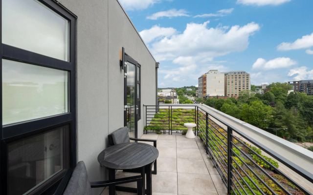Reside NoMa, a Wyndham Residence