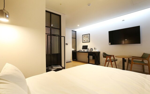 Cheongju Hotel Smart