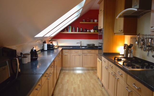 Stunning Loft Flat With Garden