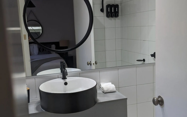 SoYa on Davis Apartment Hotel