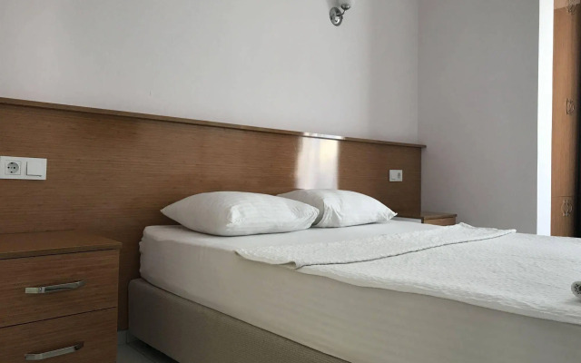 Cam Hotel