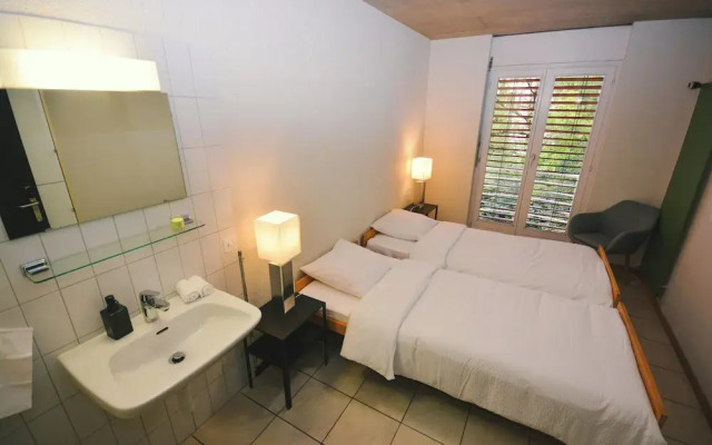 Alaïa Hostel