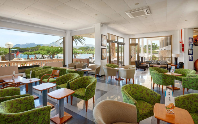 Hotel More