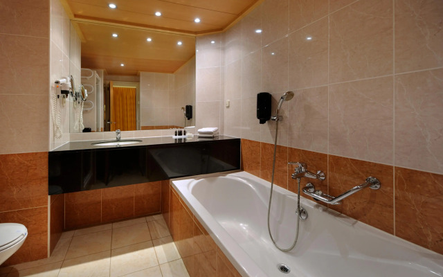 Van Der Valk Hotel Barcarola