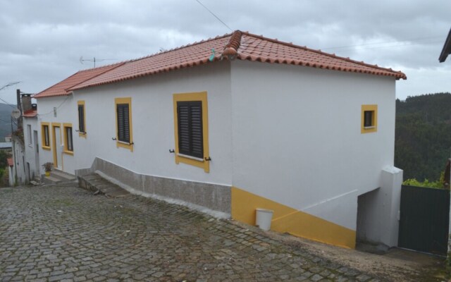 House With 5 Bedrooms in Vila Nova de Poiares, With Wonderful Mountain