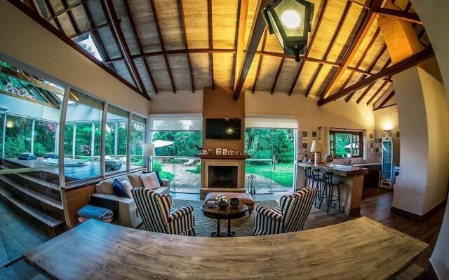 Paradise Hotel Boutique