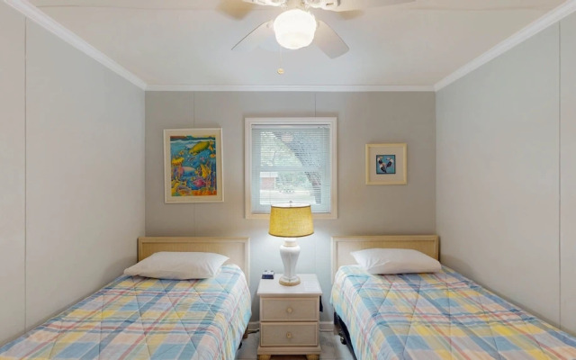 Beachy Sisters B 4 Bedroom Duplex