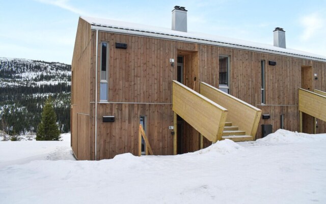 Awesome Apartment in Fåvang With 2 Bedrooms and Wifi