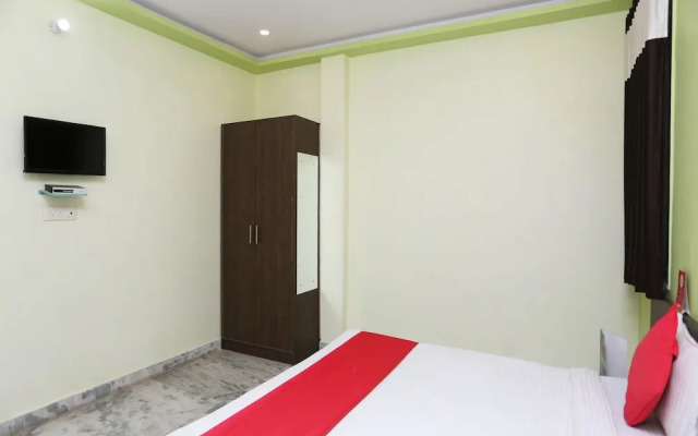 OYO 27686 Hotel Chandra Garden