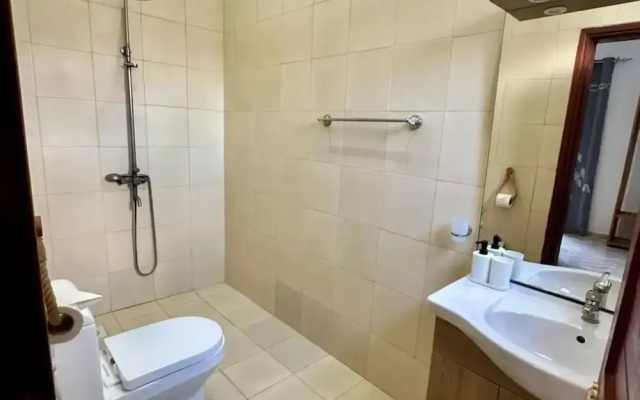 Cezere The Palm Hotel