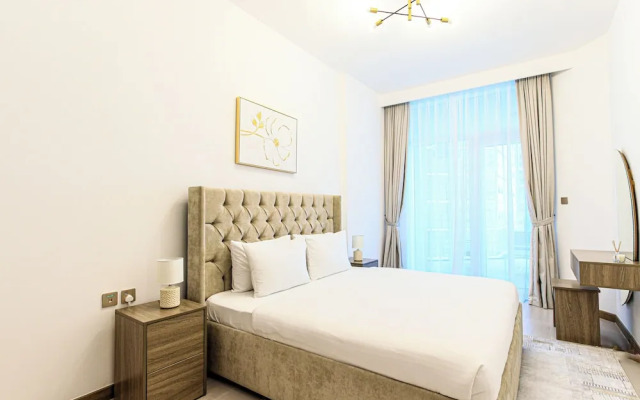 1BR Apt Residence Along Business Bay Canal