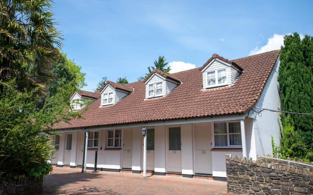 The Cedars Inn by Greene King Inns