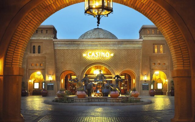 Meropa Casino and Entertainment World