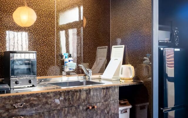 WARAYUN SO Port city May