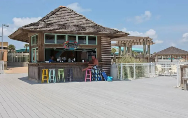 Pelican Beach Resort 1201