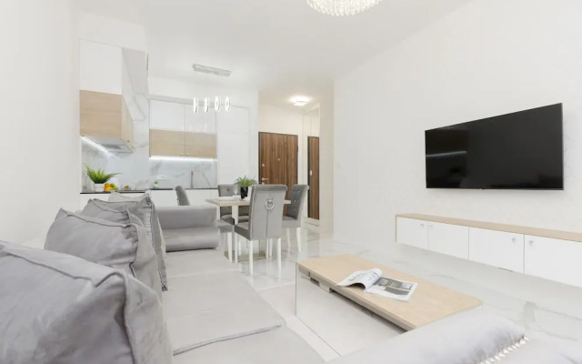 Wilanów Balcony & Parking by Renters