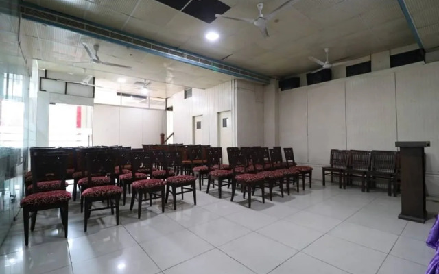 Hotel Amar by OYO Rooms